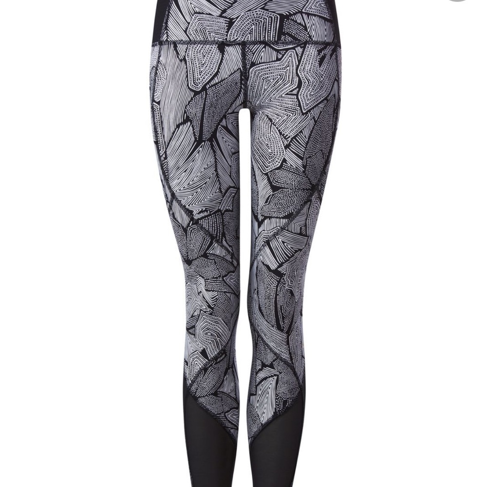 Lululemon Goal Crusher 7/8 Dottie Tribe Black and White Leggings